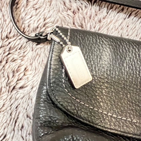 Coach Pebble Leather Large Wristlet - Picture 6 of 14